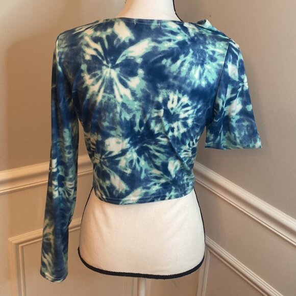 Pretty Little Thing Tie Dye Button up Top size 10 - Picture 2 of 6